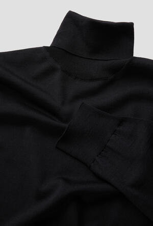 Ultralight wool turtleneck ROYAL RED - Ferrante | img vers.300x/
